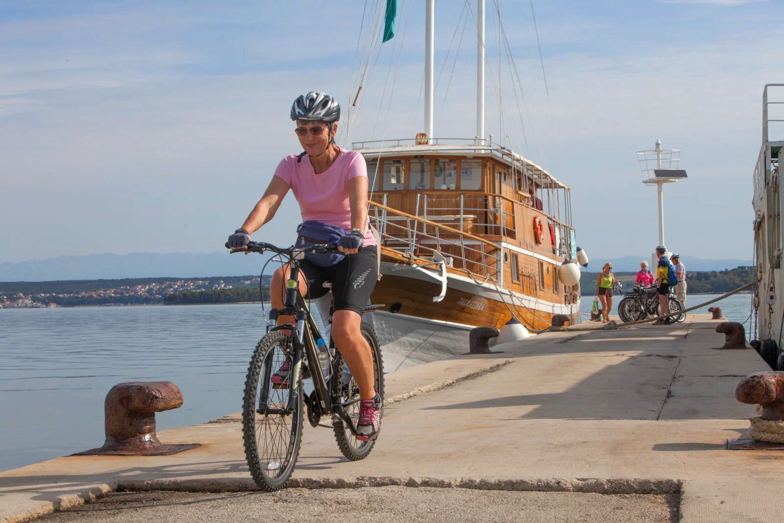 Cruising & Cycling