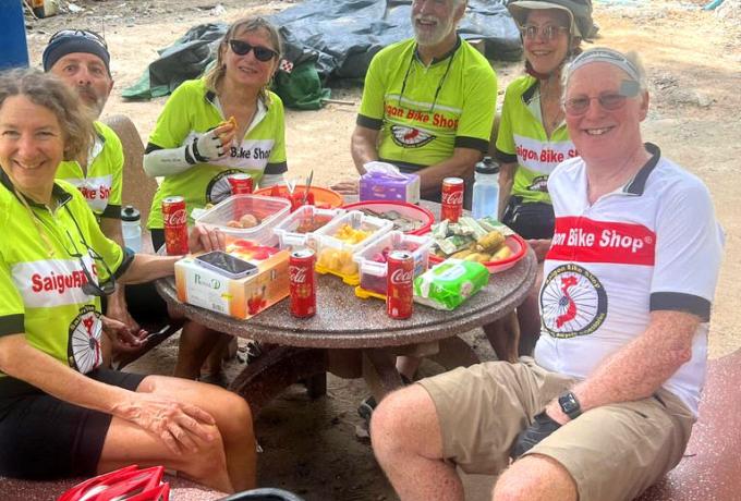 Cold water, snacks, fruits, and soft drinks for daily cycling