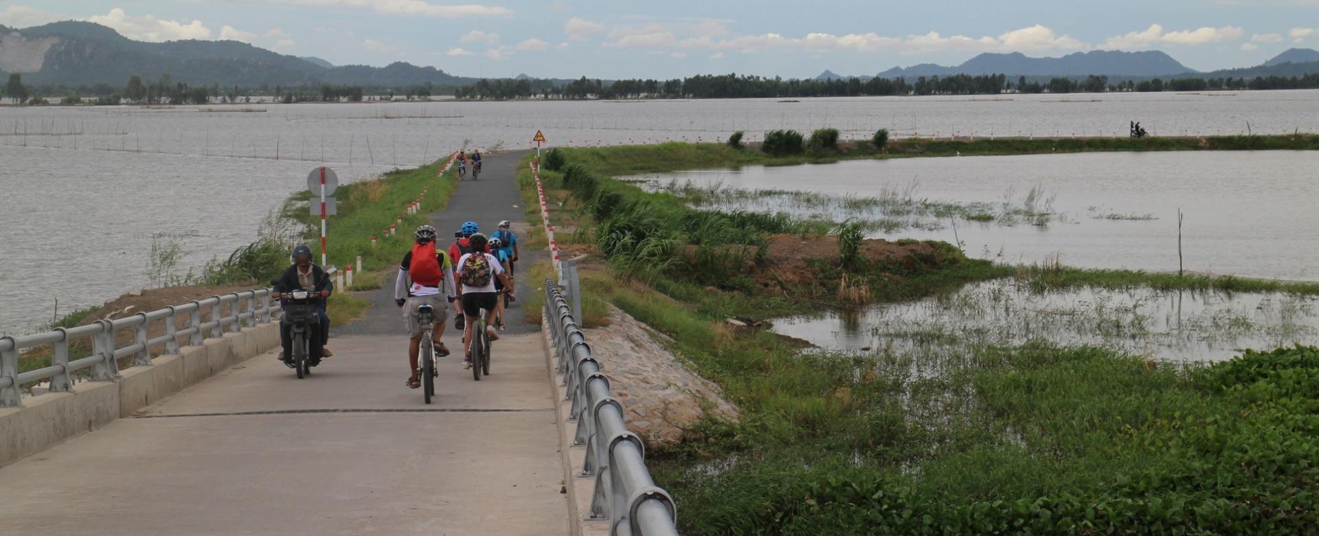 Biking Mekong Delta 4 days/ 3 nights Saigon to Ha Tien