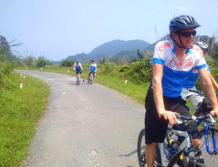 "NEW" Vietnam & Cambodia Bike Tour - Ha Noi - Hoi An - Siem Reap