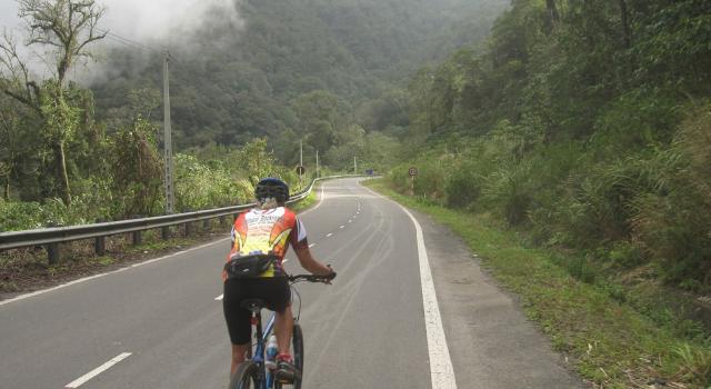 Cycling Dalat to Nha Trang, Quy Nhon, Quang Ngai and Hue